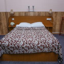 Номер стандарт с 1 двуспальной кроватью (с завтраком)