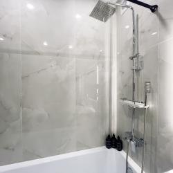 2-комнатные апартаменты стандарт в центре Тюмени с живописным прудом