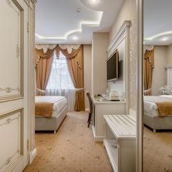 Номер стандарт с 1 двуспальной кроватью (с завтраком)