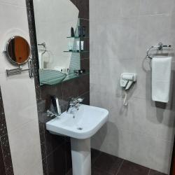 Номер улучшенный с 2 односпальными кроватями (с завтраком)