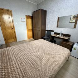 Номер стандарт с 1 двуспальной кроватью