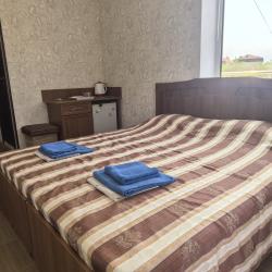 Комната комфорт с 1 двуспальной кроватью и террасой (вид на море)