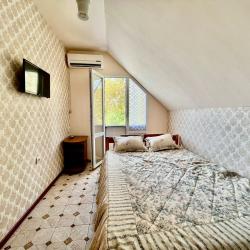 Комната эконом с 1 двуспальной кроватью (мансарда)