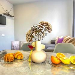 Фото Отель Harmonia Apartments (Гармония Апартментс) на улице Клементины Черчелль 5