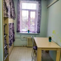 Кровать в 4-местном общем женском номере