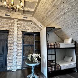 Кровать в 1-местном общем номере (мансарда)