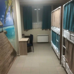 Кровать в 4-местном общем женском номере