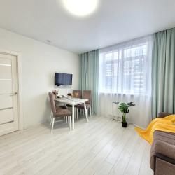 Фото Апартаменты на улице Газовиков 73 корпус 1