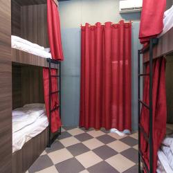 Кровать в 12-местном общем мужском номере