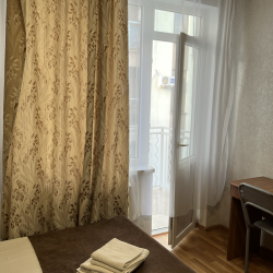 Трехместный стандарт с балконом