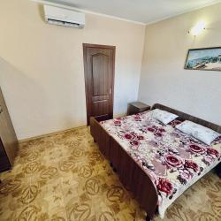 Номер стандарт с 1 двуспальной кроватью