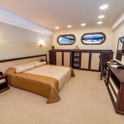 Yacht Club Yalta (Яхт-клуб Ялта) — 84c7352d5618e143ca997eed4fe26e89