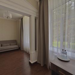 Номер люкс с 1 двуспальной кроватью