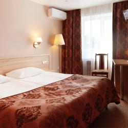 Номер стандарт с 1 двуспальной кроватью