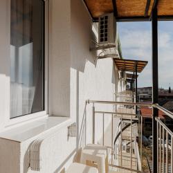 Фото Отель Зеленый попугай