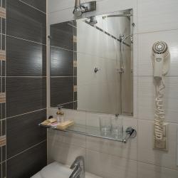 Номер люкс с 1 двуспальной кроватью