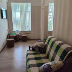 4-местный номер улучшенный семейный с 1 двуспальной кроватью