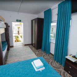 4-местный номер стандарт семейный с 1 двуспальной кроватью