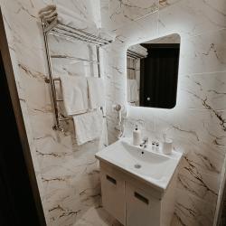 Номер стандарт с 1 двуспальной кроватью