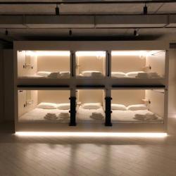 Deep Capsule Hotel (Дип) — 861e3cb7b64ccb9dfc5974d938f57d50
