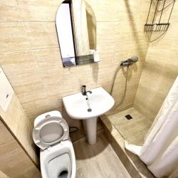 Комната стандарт с 1 двуспальной кроватью с балконом