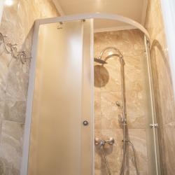 Фото Антихостел RoomHouse у вокзала