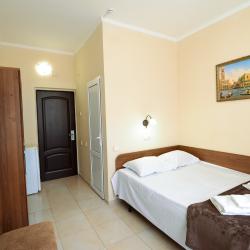 Номер стандарт с 1 двуспальной кроватью