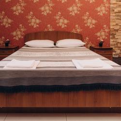 Номер стандарт с 1 двуспальной кроватью