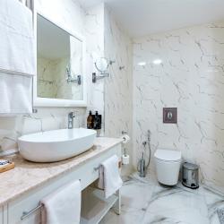 Номер люкс с 1 двуспальной кроватью