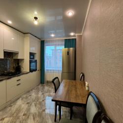 Фото Апартаменты Happy Home(ХэппиХоум) на улице Зураба Магкаева 83/3