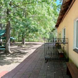 Номер стандарт с 1 двуспальной кроватью