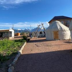 Фото Отель Yurt camp Sonun (Юрточный лагерь Сонун)