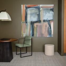 Джуниор Сюит