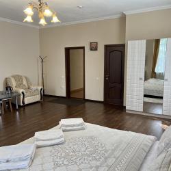 Фото Отель Mountains (Маунтинс)