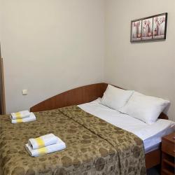 Номер стандарт с 1 двуспальной кроватью