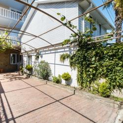 Фото Отель Гостевой дом Огонек