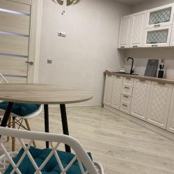 Фото Апартаменты на улице Свиридова 6