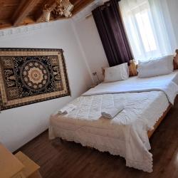 Номер эконом с 1 двуспальной кроватью