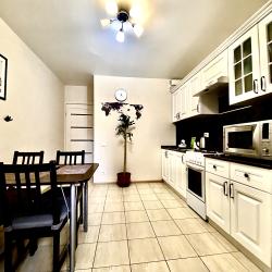 Фото Апартаменты на улице Российская 74 корпус 2