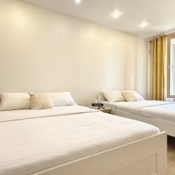 Фото Отель Hugge Place на улице Ясный Берег 8