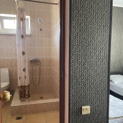Комната стандарт с 3 односпальными кроватями и балконом