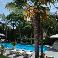 Фото Отель Villa Elena Hotel & Residences (Вилла Елена)