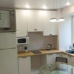 Фото Отель Квартира с дизайнерским ремонтом возле парка Машиностроителей