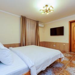 Фото Апартаменты на Крымской ГОСТИ-24