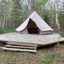 Шатер на деревянном настиле №5