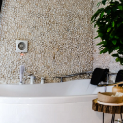 Апартаменты VIP с сауной, джакузи и камином (SPA)
