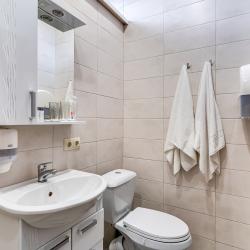 Номер комфорт улучшенный с 1 двуспальной кроватью