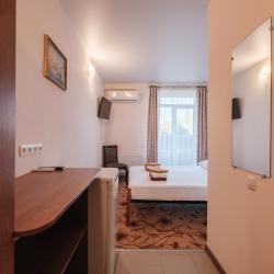 Номер стандарт с 1 двуспальной кроватью