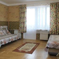 Фото Апартаменты на улице Широкая 36