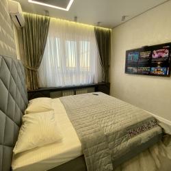 Фото Апартаменты Housevip на улице Матрены Наздрачевой 3/1